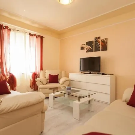 In Mit Grosser Terrasse By Interhome * Rovinj