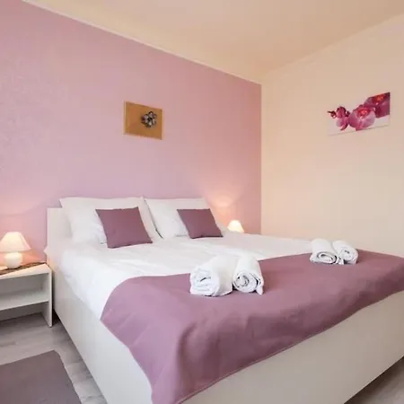 Prázdninový dům In Mit Grosser Terrasse By Interhome Rovinj