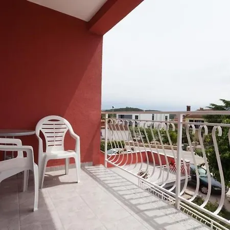 In Mit Grosser Terrasse By Interhome Prázdninový dům