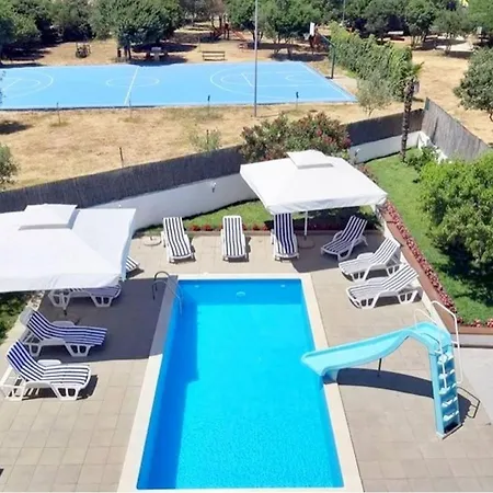 Prázdninový dům In Mit Grosser Terrasse By Interhome *