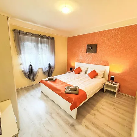 Nyaraló In Mit Grosser Terrasse By Interhome Rovinj